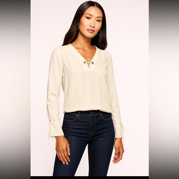 Ramy Brook Ivory Blouse V-Neck Long  Flowing Sleeves Rivets Excellent Size XS - Picture 1 of 10